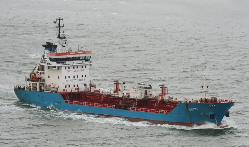 LEON Tanker IMO 9435844 photo 2