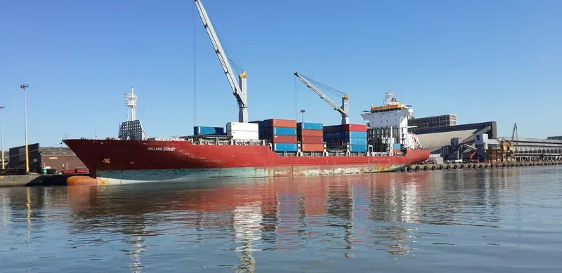 WILLIAM Container Ship IMO 9436068 photo 10