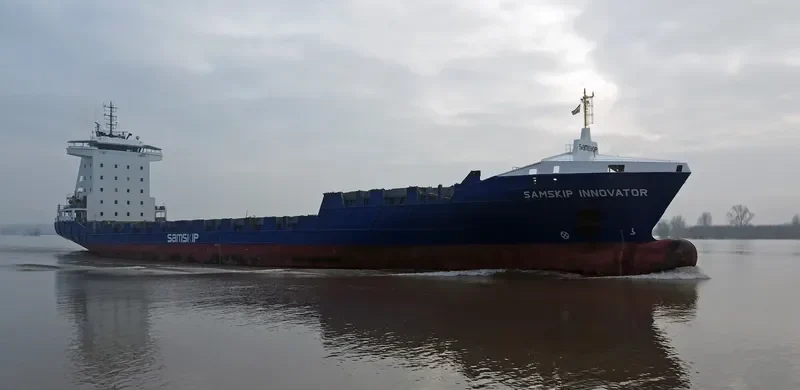 SAMSKIP INNOVATOR Container Ship IMO 9436214 photo 2