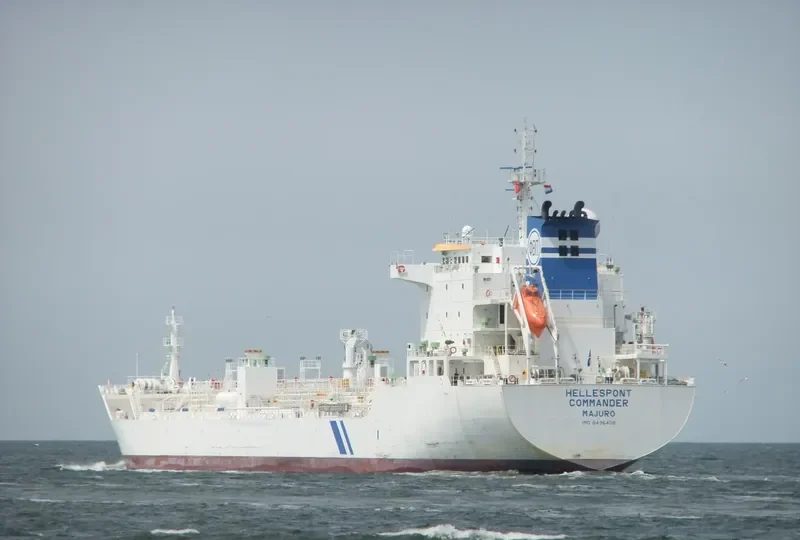 STORHOLMEN Tanker IMO 9436408 photo 9