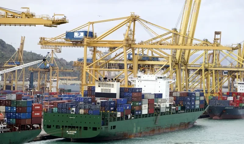 BLANDINE Container Ship IMO 9437048 photo 3