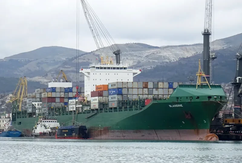BLANDINE Container Ship IMO 9437048 photo 7