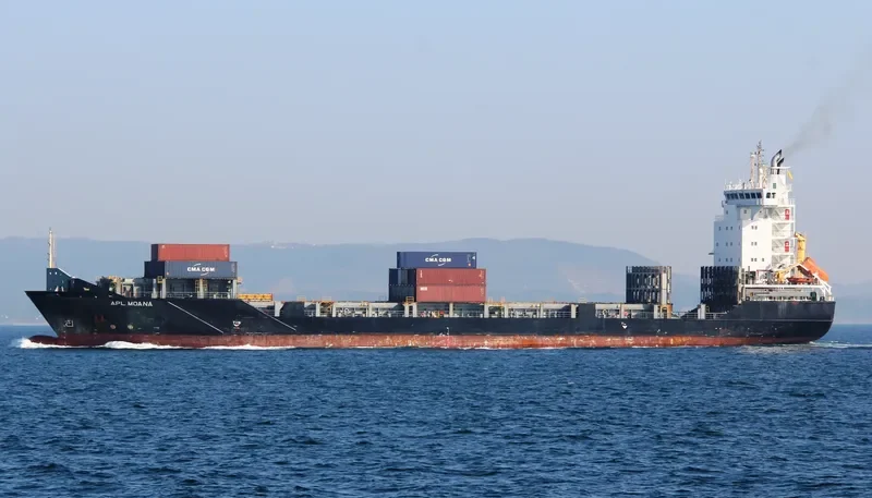 WARNOW CARP Container Ship IMO 9437256 photo 2