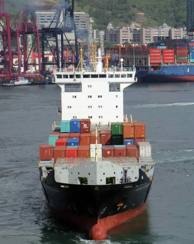 WARNOW CARP Container Ship IMO 9437256 photo 9