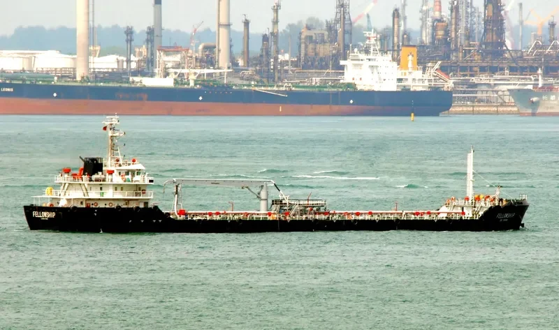 FELLOWSHIP Tanker IMO 9437971 photo 5
