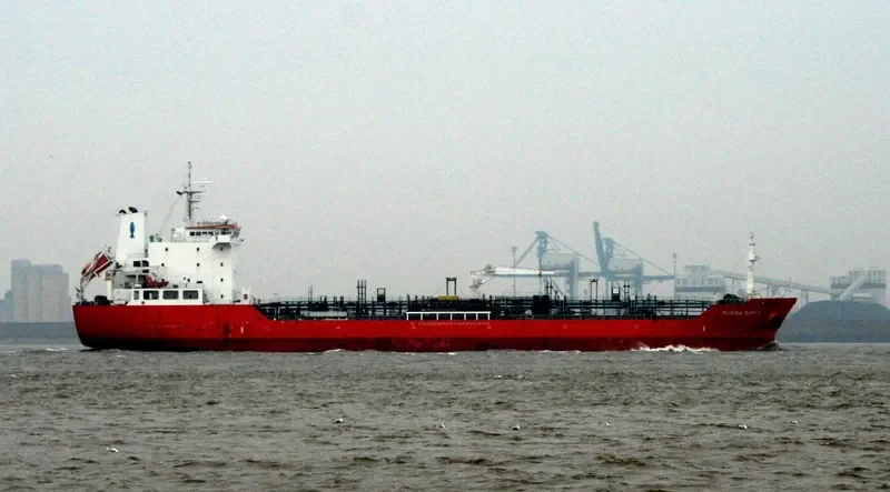VALLEY OAK Tanker IMO 9438145 photo 3