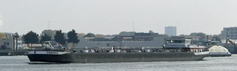 BOREAS Tanker IMO 9438901 photo 8