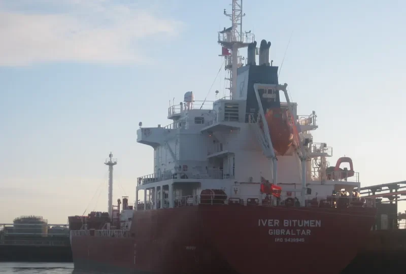 IVER BITUMEN Tanker IMO 9438949 photo 6