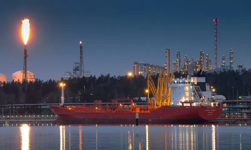 CAROLINE ESSBERGER Tanker IMO 9439151 photo 4