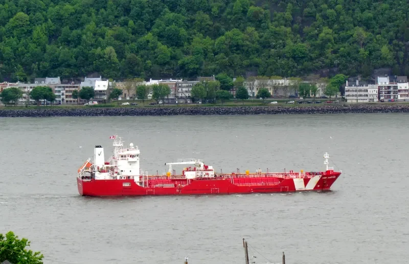IVER AMBITION Tanker IMO 9439163 photo 6