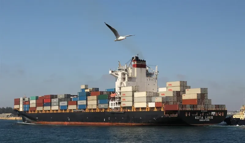 KOTA LUKIS Container Ship IMO 9439747 photo 6