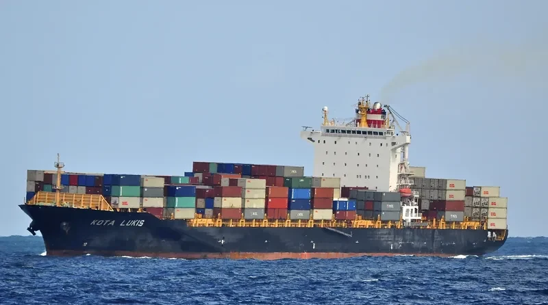 KOTA LUKIS Container Ship IMO 9439747 photo 9