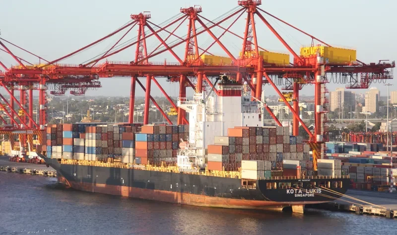 KOTA LUKIS Container Ship IMO 9439747 photo 10