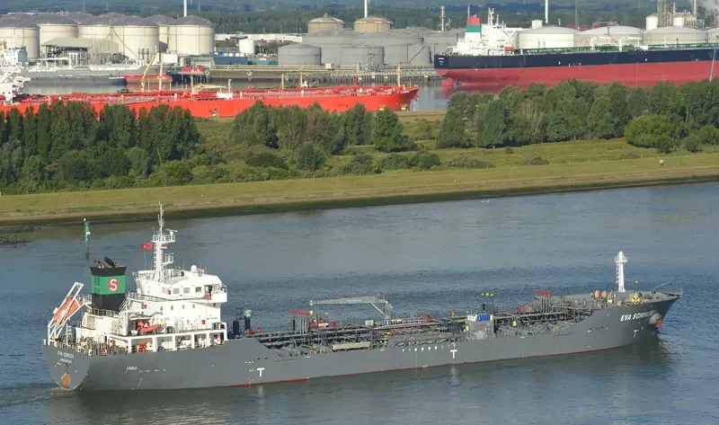 EVA SCHULTE Tanker IMO 9439826 photo 10