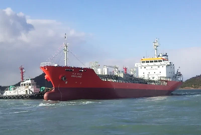 AROLAKE Tanker IMO 9440239 photo 6