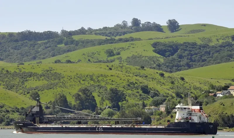 CSL THAMES Bulk Carrier IMO 9440447 photo 9