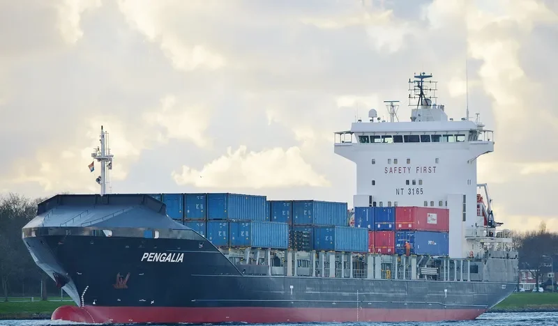 PENGALIA Container Ship IMO 9440588 photo 3