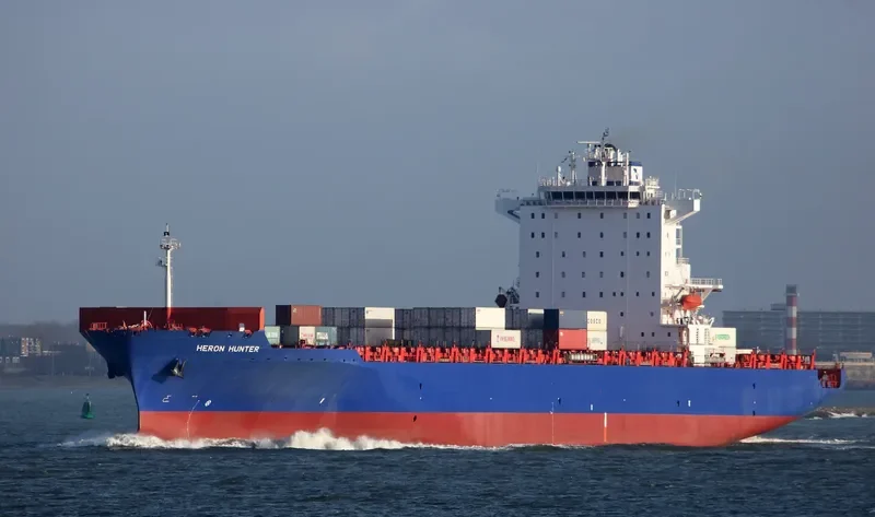 HERON HUNTER Container Ship IMO 9440801 photo 2