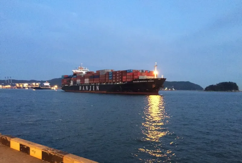EXPRESS ARGENTINA Container Ship IMO 9443011 photo 6