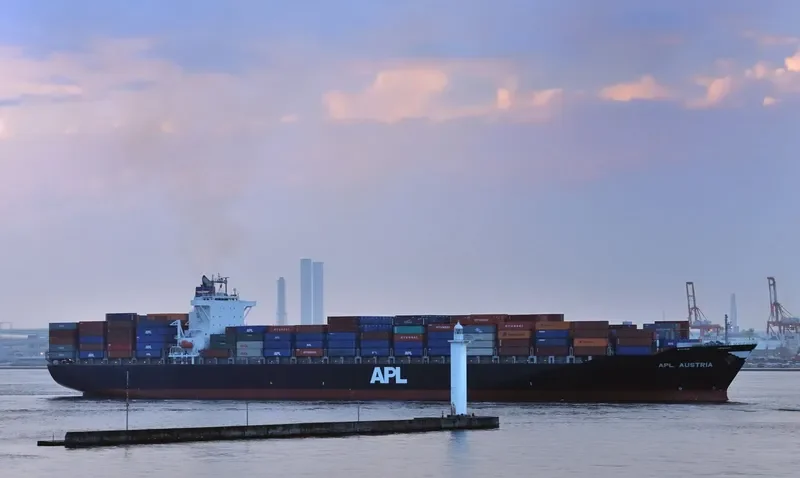 APL AUSTRIA Container Ship IMO 9444285 photo 2