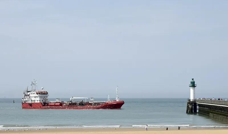 DUZGIT HARMONY Tanker IMO 9445370 photo 10