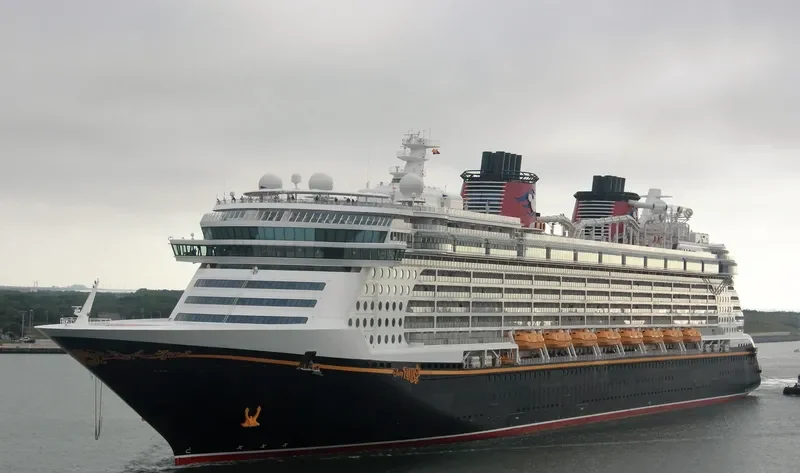 DISNEY FANTASY Passenger Ship IMO 9445590 photo 9