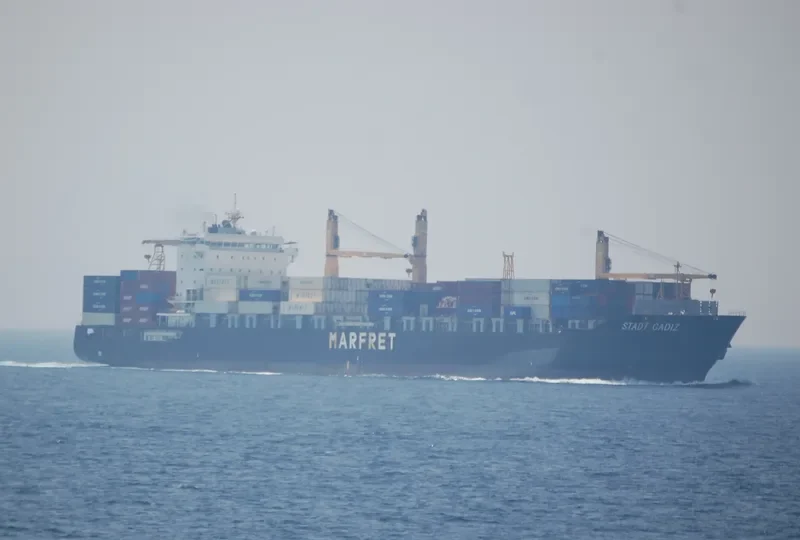 CELSIUS LIVERPOOL Container Ship IMO 9445904 photo 3