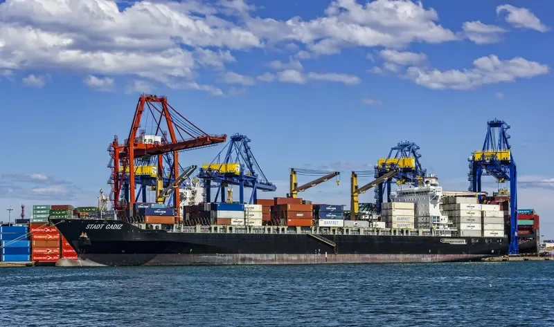 CELSIUS LIVERPOOL Container Ship IMO 9445904 photo 8