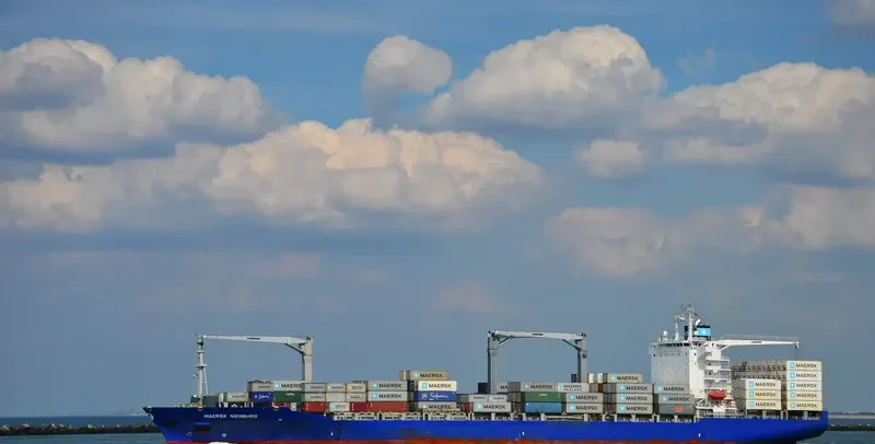 MAERSK NIENBURG Container Ship IMO 9446104 photo 4