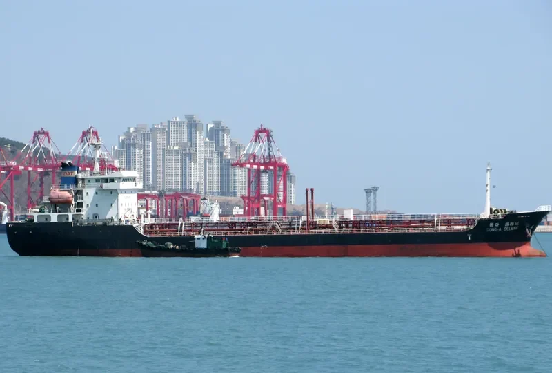 LADY ELIZABETH Tanker IMO 9446491 photo 2