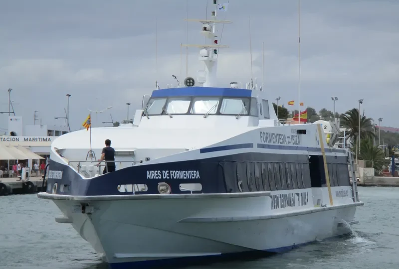 AIRES DE FORMENTERA Passenger Ship IMO 9447689 photo 2
