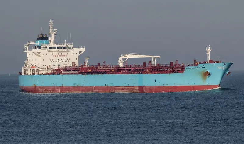 MAERSK MAGELLAN Tanker IMO 9447732 photo 2