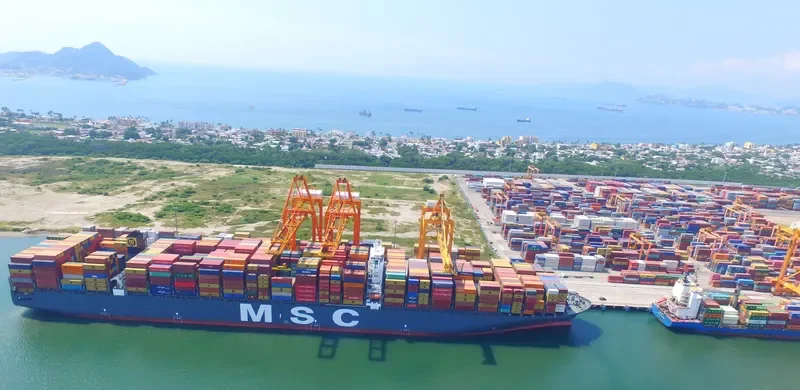 SOUTHAMPTON EXPRESS Container Ship IMO 9447885 photo 3