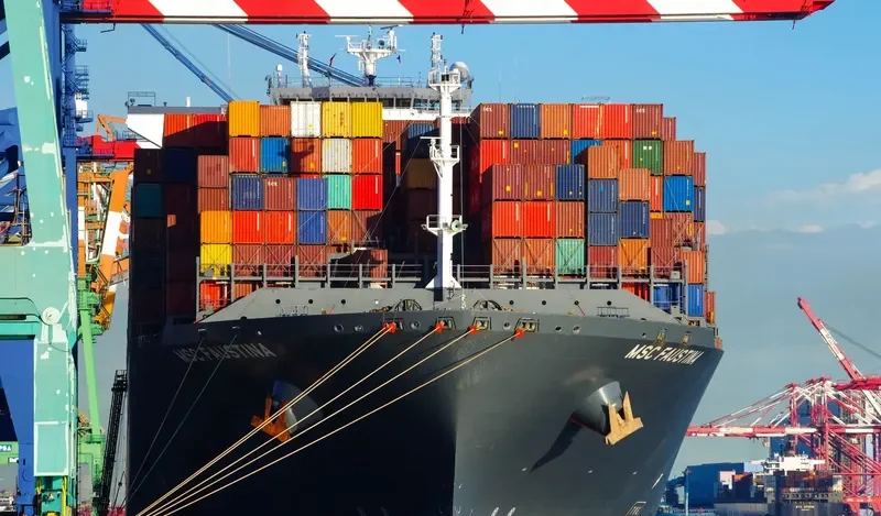 SOUTHAMPTON EXPRESS Container Ship IMO 9447885 photo 8
