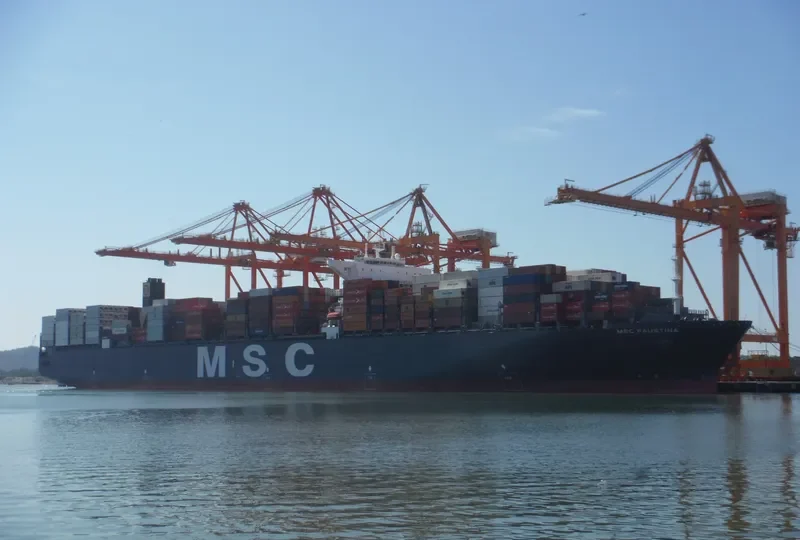 SOUTHAMPTON EXPRESS Container Ship IMO 9447885 photo 9