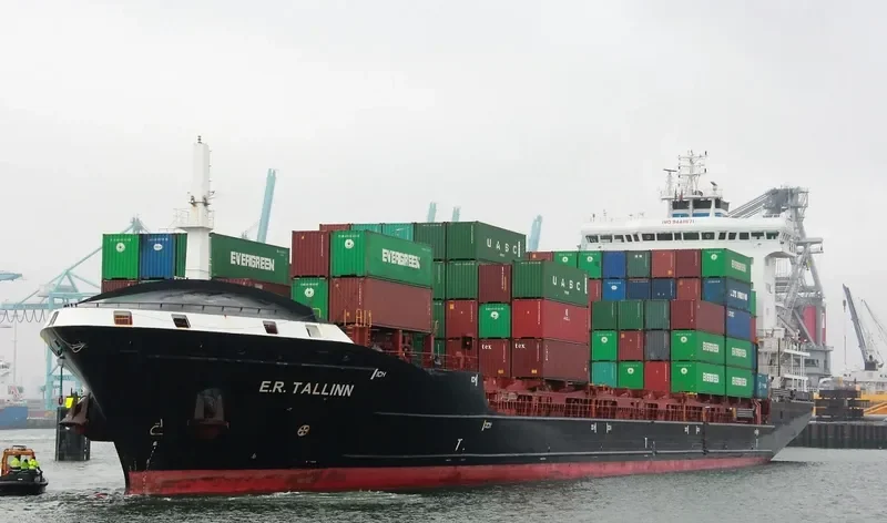 BEATRIZ B Container Ship IMO 9448671 photo 2