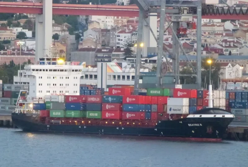 BEATRIZ B Container Ship IMO 9448671 photo 6