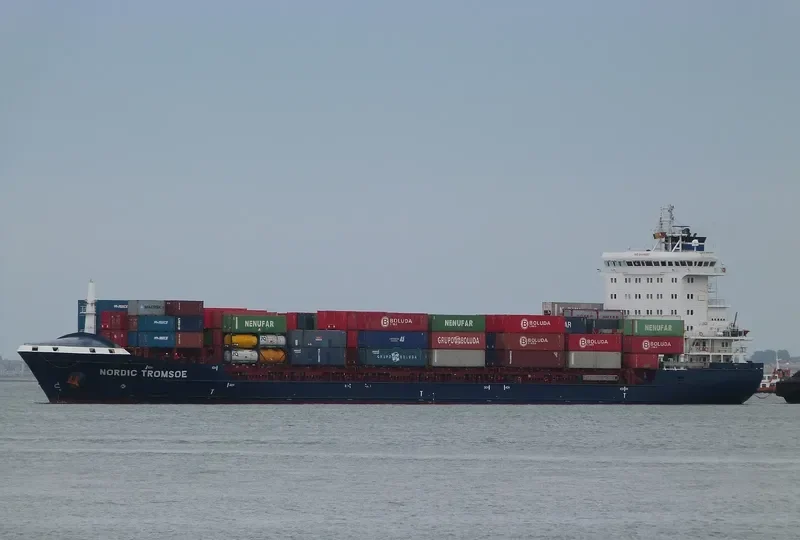 AMINA Container Ship IMO 9448683 photo 7