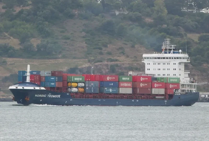 AMINA Container Ship IMO 9448683 photo 9