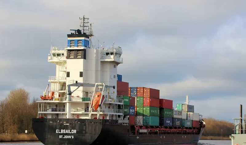 ELBSAILOR Container Ship IMO 9448695 photo 2