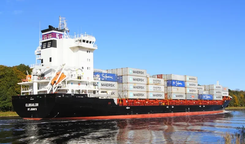 ELBSAILOR Container Ship IMO 9448695 photo 6