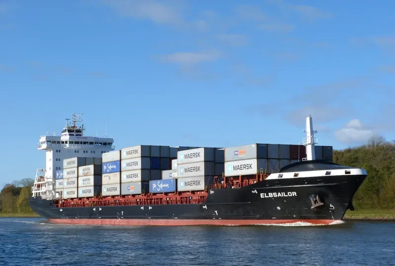 ELBSAILOR Container Ship IMO 9448695 photo 9