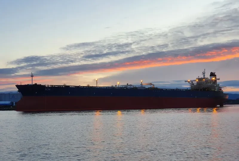 DILAM Tanker IMO 9448700 photo 10