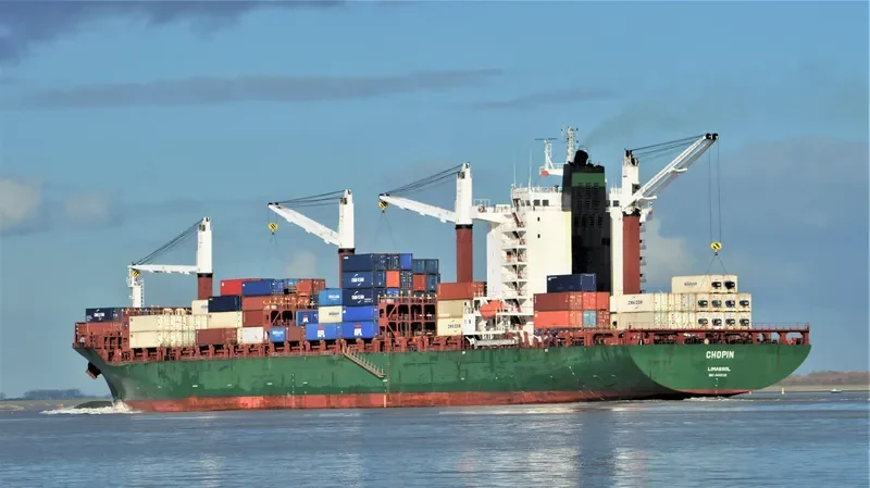 CHOPIN Container Ship IMO 9449120 photo 3