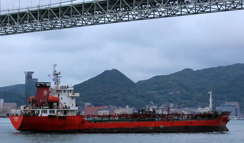GLORIWIND Tanker IMO 9449649 photo 10