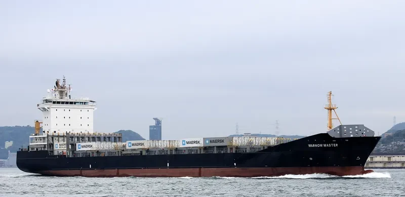WARNOW MASTER Container Ship IMO 9449833 photo 3