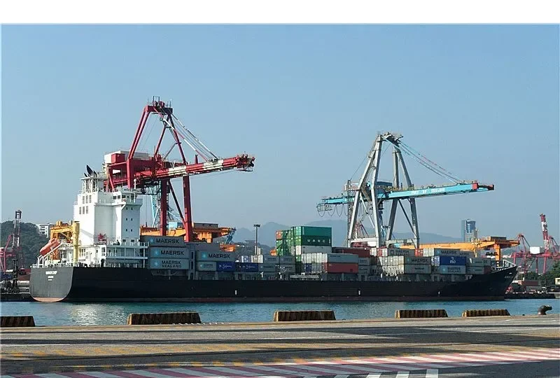 WARNOW CHIEF Container Ship IMO 9449857 photo 3