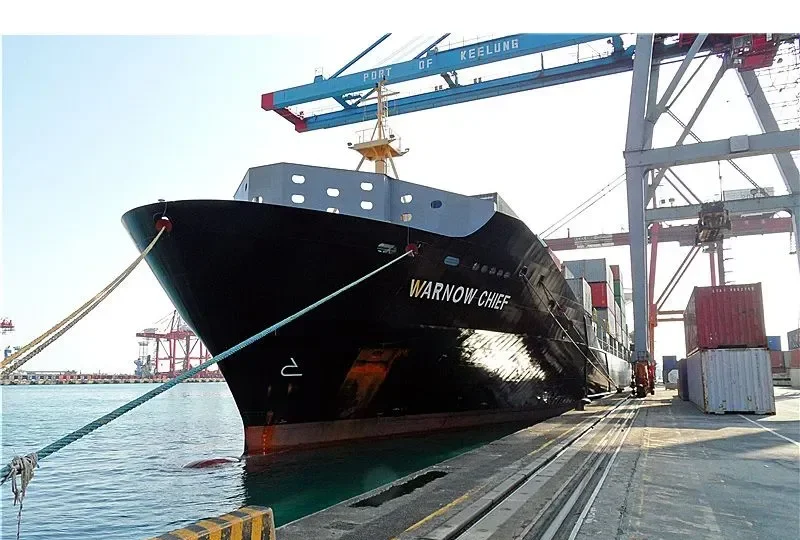 WARNOW CHIEF Container Ship IMO 9449857 photo 6