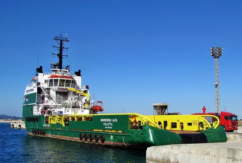 LEADER Z Offshore Vessel IMO 9451587 photo 5