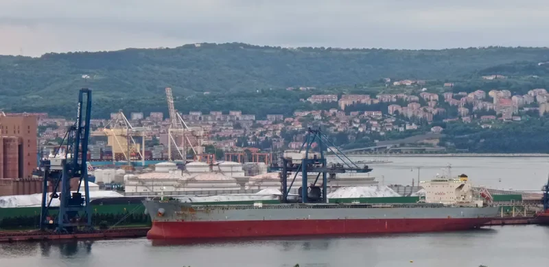 KASTELLI WAVE Bulk Carrier IMO 9453389 photo 10